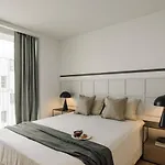 Figueira - 2 Bedrooms And Pool In Areeiro 公寓