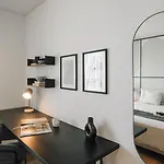 Apartment Figueira - 2 Bedrooms And Pool In Areeiro Lissabon