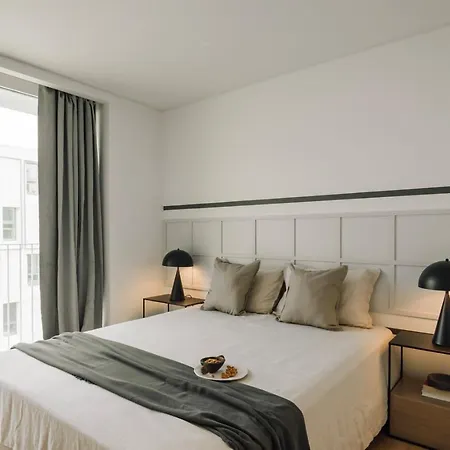 Figueira - 2 Bedrooms And Pool In Areeiro Apartament