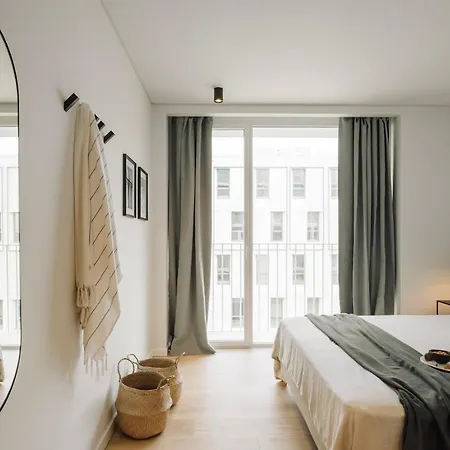 Figueira - 2 Bedrooms And Pool In Areeiro Апартаменти *