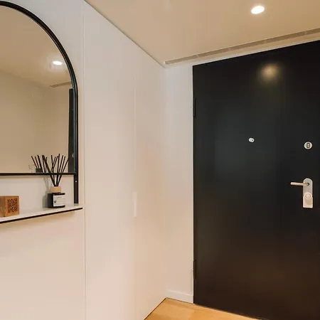 Figueira - 2 Bedrooms And Pool In Areeiro Апартаменти