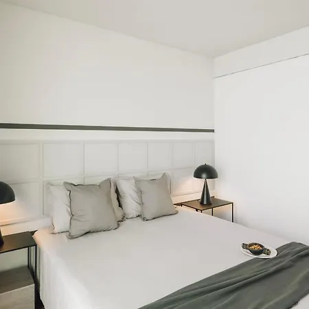 Figueira - 2 Bedrooms And Pool In Areeiro *