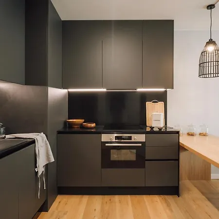 Figueira - 2 Bedrooms And Pool In Areeiro Лісабон